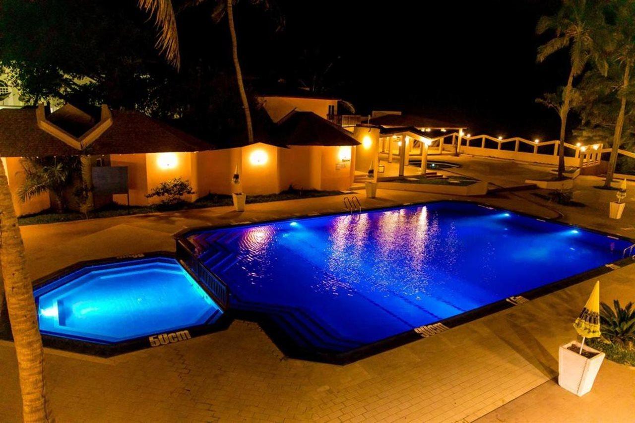 Tropic Garden Hotel Bakau Exterior foto